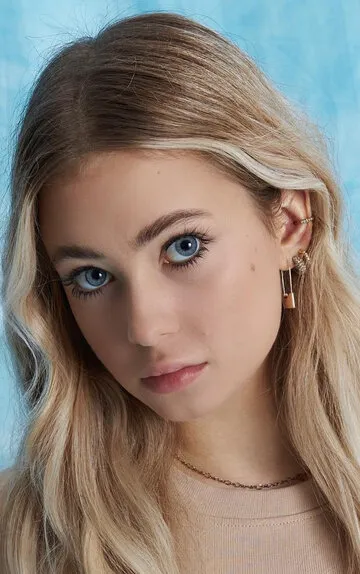 Фотография актёра Ульяна Чжан